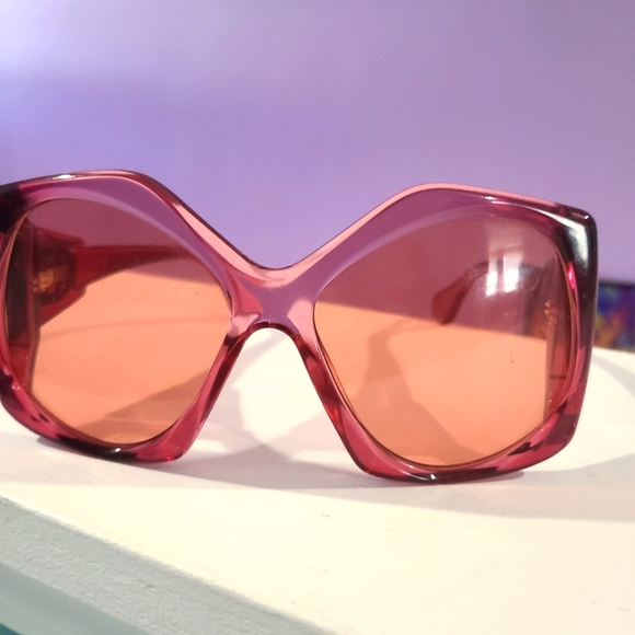 Authentic GUCCI OVERSIZED  SUNGLASSES - Picture 2 of 7